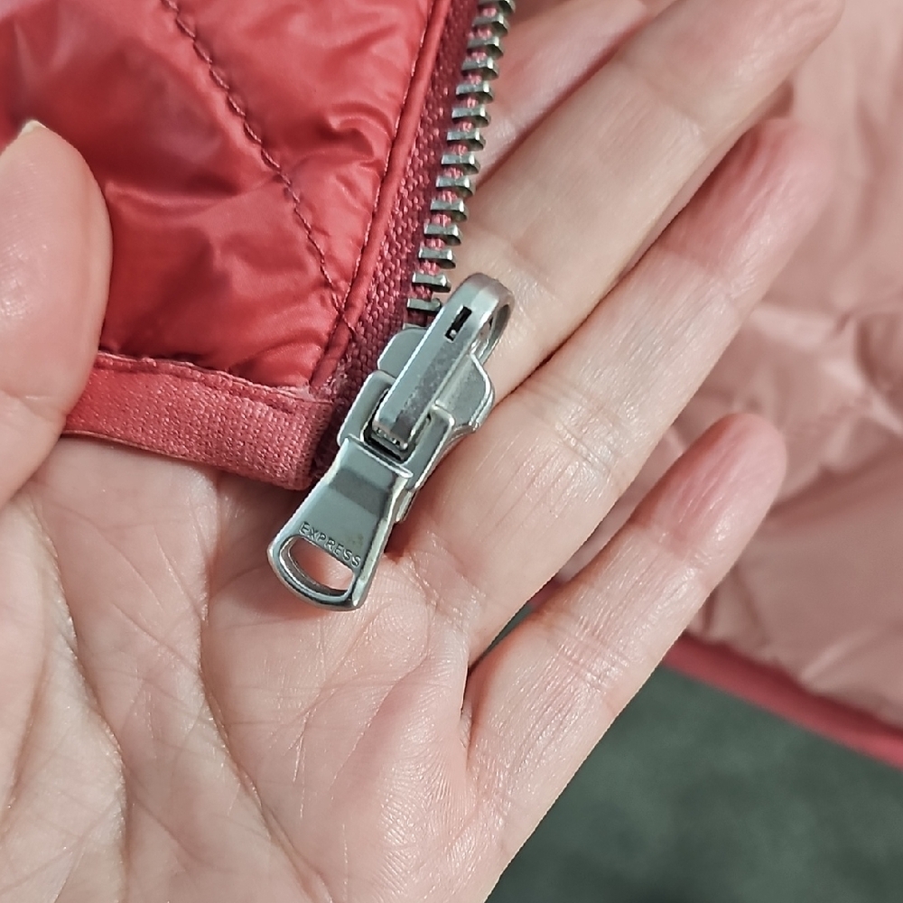 Express Women's Puffer Jacket - Dusty Rose Color Sz Med - Picture 9 of 10